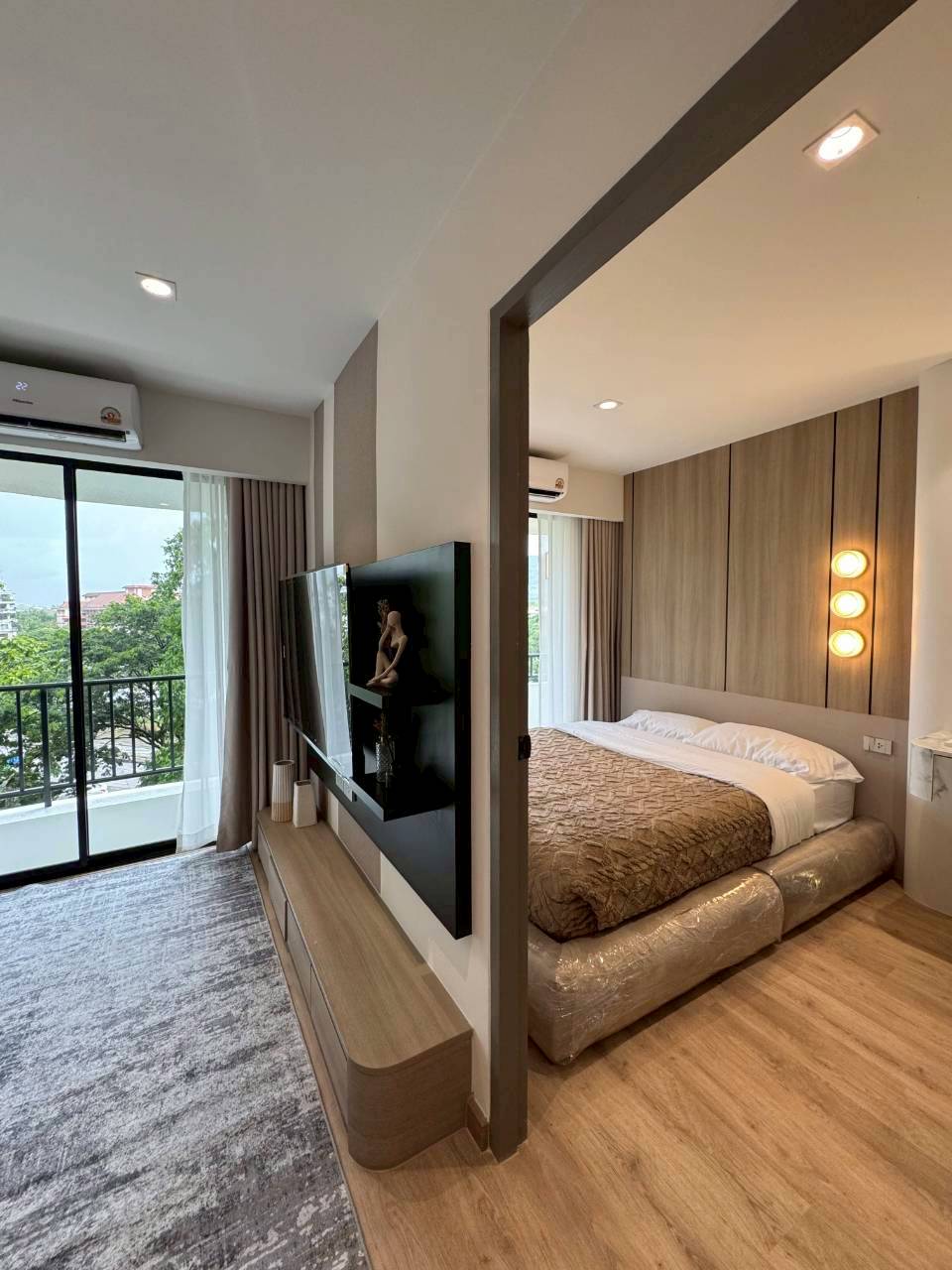 ชมดอยคอนโด  : ตึกกลม  วิวภูเขา รีโนเวทใหม่ ใกล้นิมมาน   บรรยากาศดี วิวดอยสุเทพ