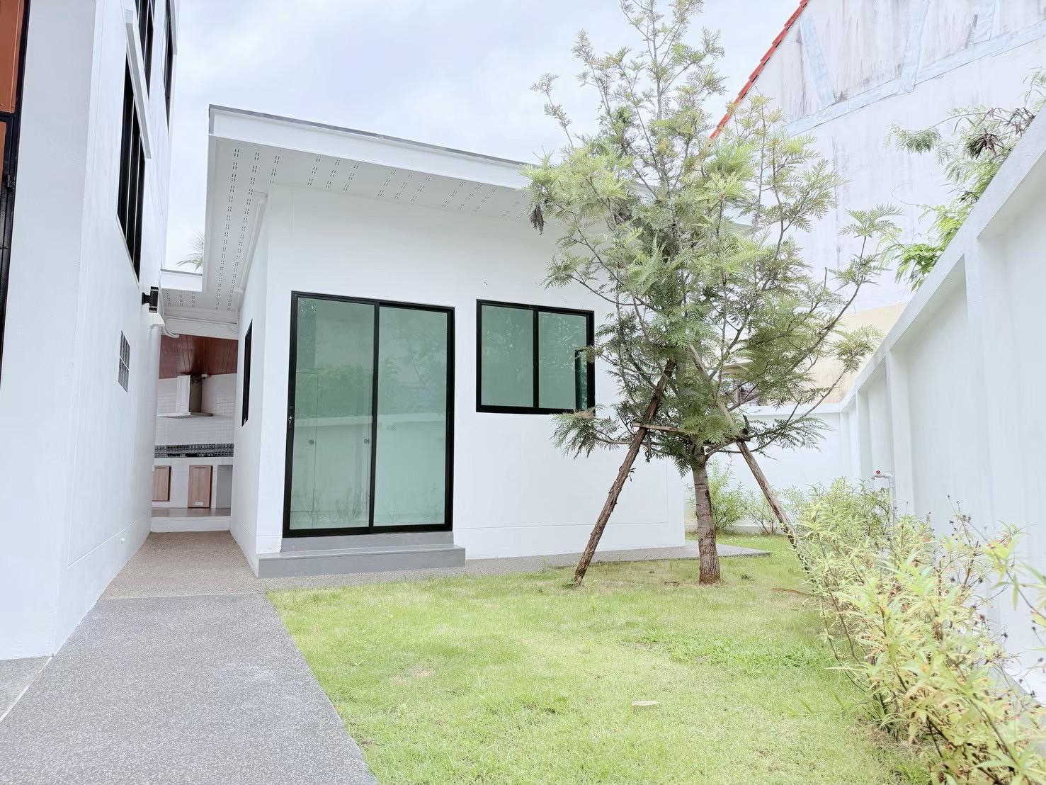 บ้านเดี่ยวสไตล์โมเดิร์น  POOL VILLA (สระว่ายน้ำส่วนตัว)