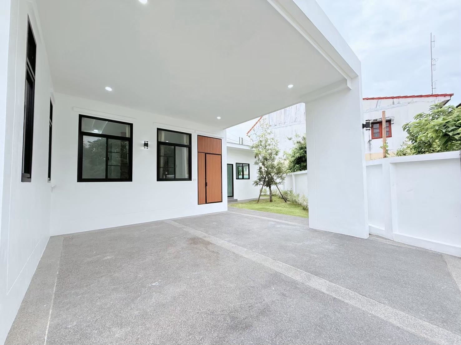 บ้านเดี่ยวสไตล์โมเดิร์น  POOL VILLA (สระว่ายน้ำส่วนตัว)
